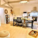 42 M2 D'elegance Avec Terrasse, Parking, Belle Vue Apartment