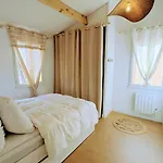 42 M2 D'elegance Avec Terrasse, Parking, Belle Vue