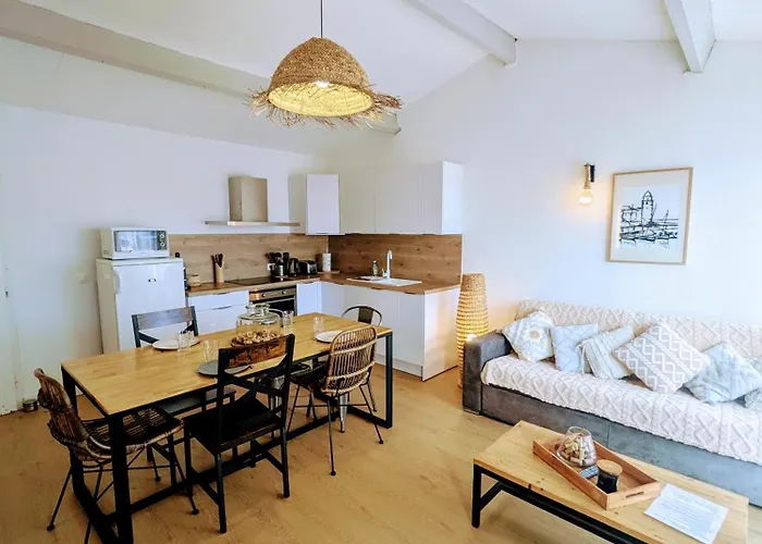 42 M2 D'elegance Avec Terrasse, Parking, Belle Vue Διαμέρισμα Κολιούρ