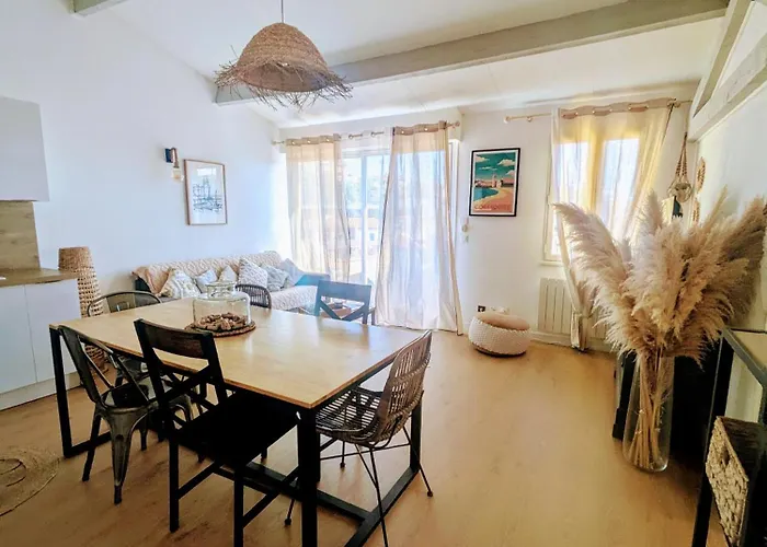 42 M2 D'elegance Avec Terrasse, Parking, Belle Vue Διαμέρισμα *
